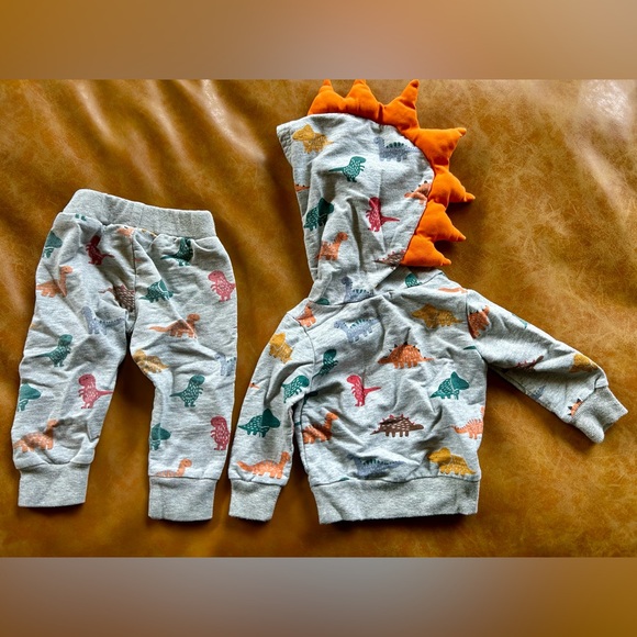 Dinosaur Print Hoodie and Pants Set 6 Months - Picture 2 of 2